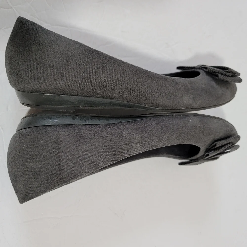 Coach & Four Gray Ballet Flat With Bow Womens Sz 7 Casual Comfort Old Money